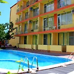 Ryor - Breakfast And Free Parking 3* Napospart