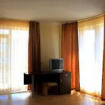 Szálloda Ryor - Breakfast And Free Parking Napospart