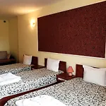 Szálloda Ryor - Breakfast And Free Parking Napospart