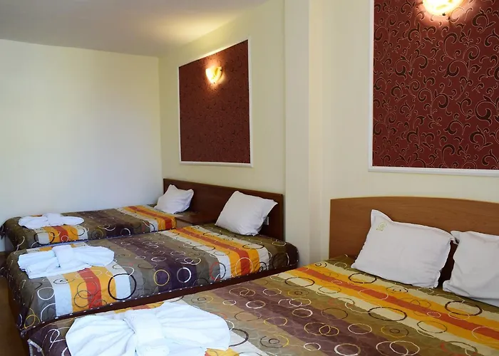 Ξενοδοχείο Ryor - Breakfast And Free Parking 3*