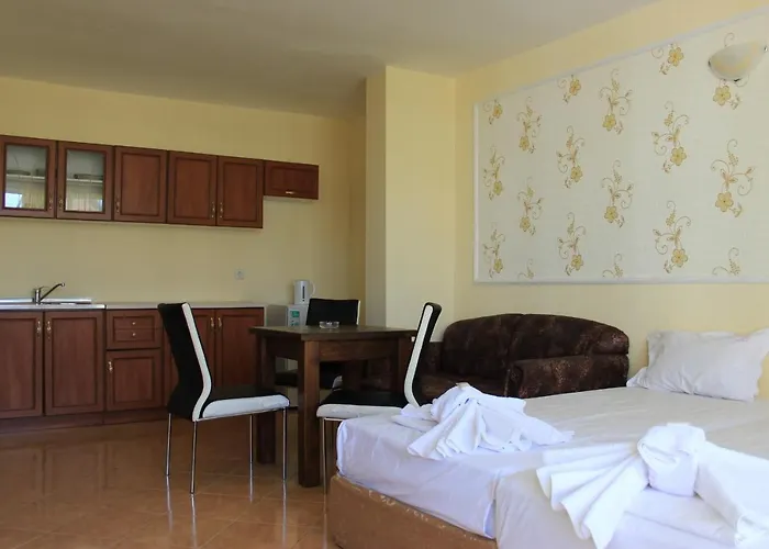 Ξενοδοχείο Ryor - Breakfast And Free Parking