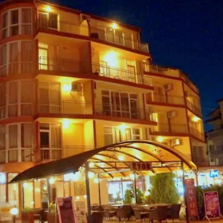 Ryor Hotel - Breakfast&Free Parking 3*